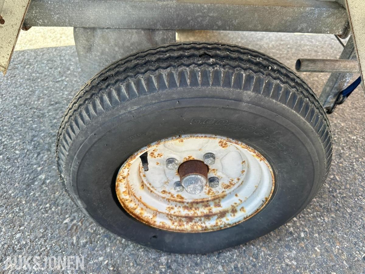2001 Linder Sportsmann 400 båt med henger og motor